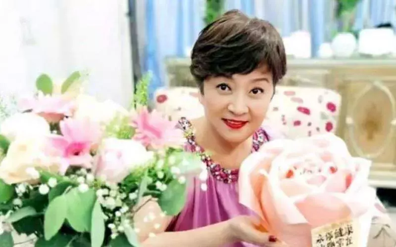 甄珍智取电话诈骗