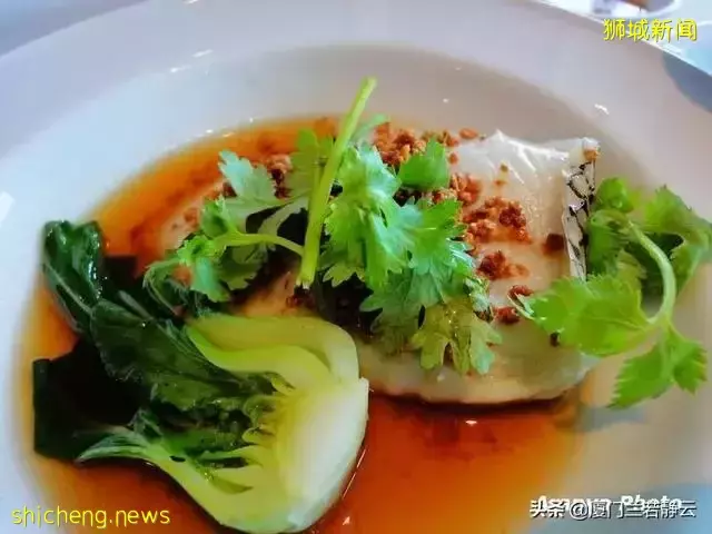 舌尖上的新加坡之旅，从游艇俱乐部到街头小吃店，一网打尽