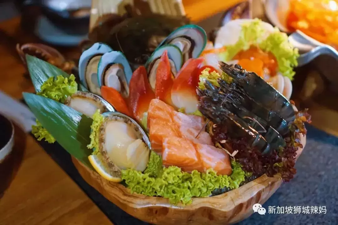 排队5小时!网红凑凑火锅来新加坡了!锅底无限续、奶茶免费喝!菜品大曝光