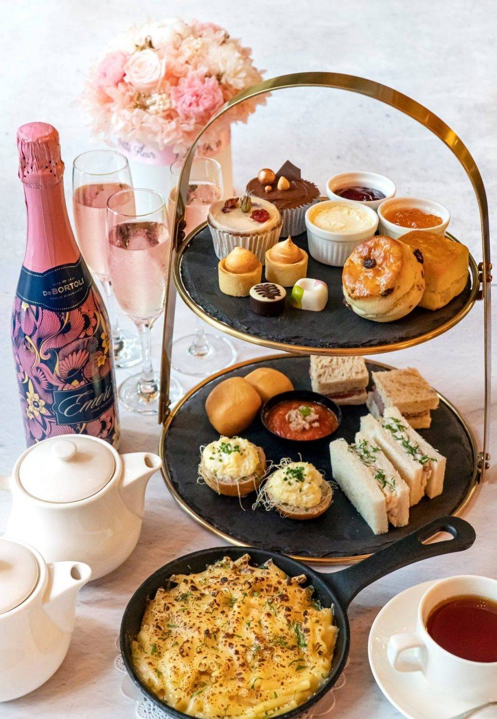 人均27新币的粉红色下午茶🍵!粉色香槟🍾️、精致甜品🧁母亲节特惠正在进行中@The Marmalade Pantry