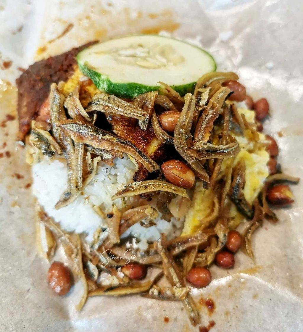 34年不起价👏 大巴窑爆火S$1椰浆饭!煎蛋+炸鸡配Sambal🤤 早午晚餐都想吃