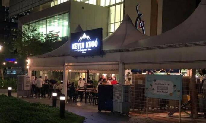 新加坡航空传奇陨落，大批空姐、空少、空乘、地勤都干嘛去了