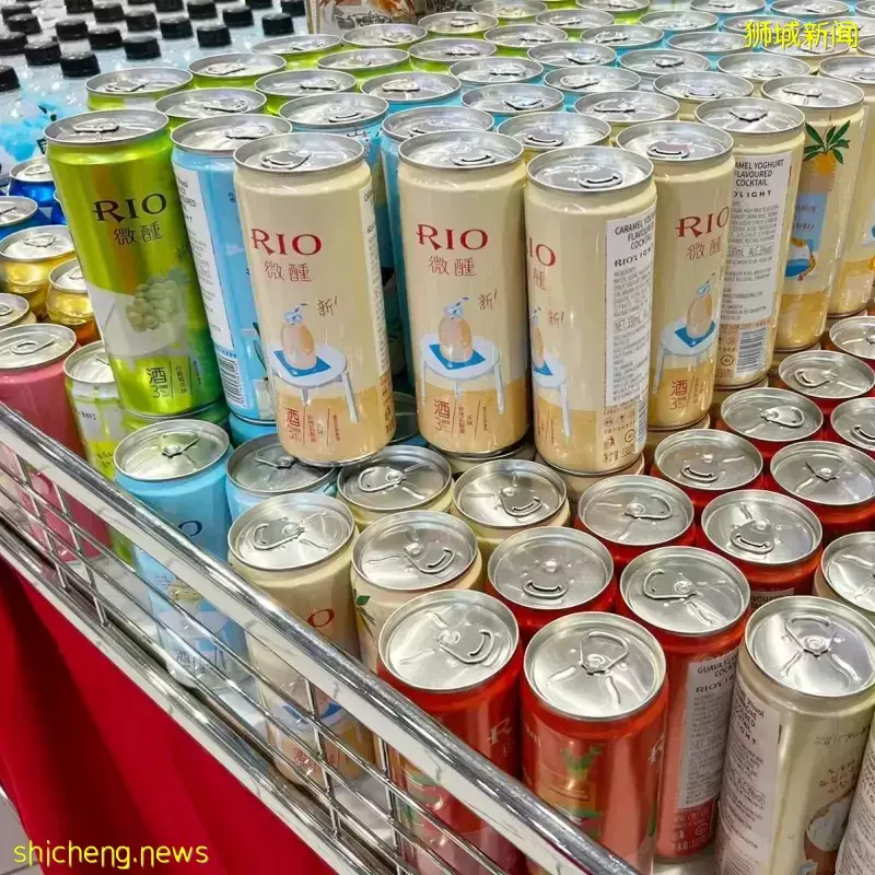 中国网红美食的天堂🤩 进口零食、饮料、火锅底料、麻辣香锅聚集地！你家附近的FairPrice就能买到💥 