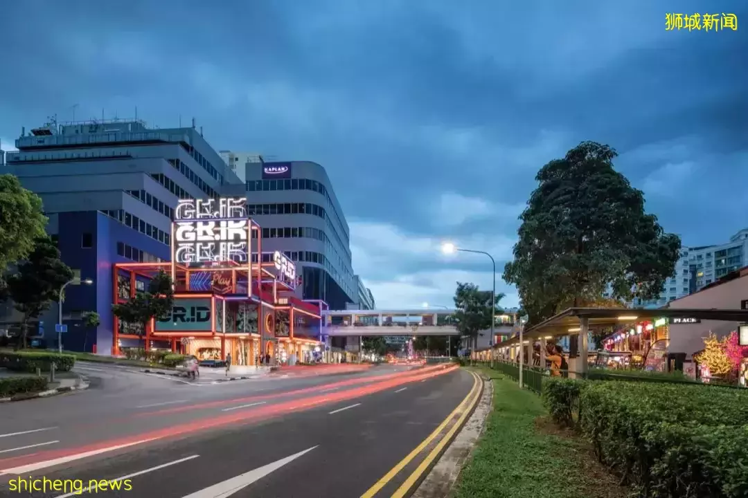 新加坡老商場改造,用工業霓虹升級視覺地標