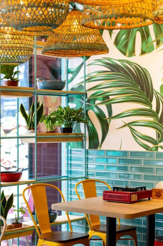 胖胖鸡携新装修强势回归!鸡公煲串烧自助买一送一,无限量供应