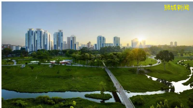 坦克、戰鬥機、傘兵出動!55年了,新加坡終于讓全世界感動哭泣