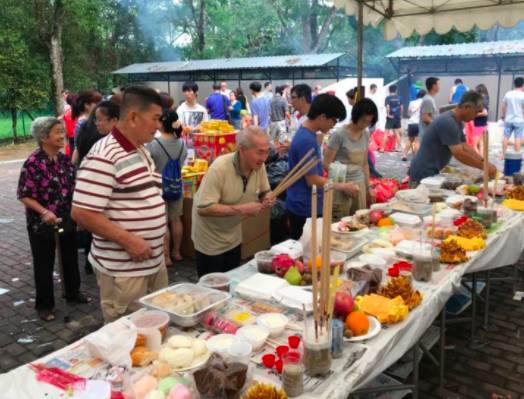 獅城百科 清明時節，新加坡華人及各國海外華人在這一天會做哪些事你知道嗎