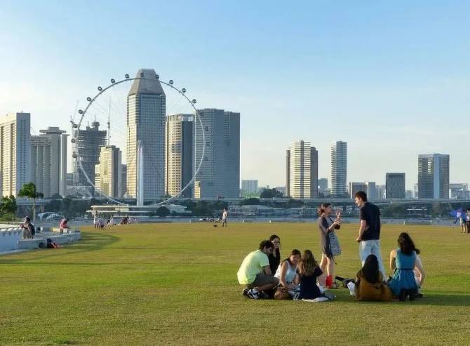 越来越多人移民到新加坡了,原因竟然是因为这个