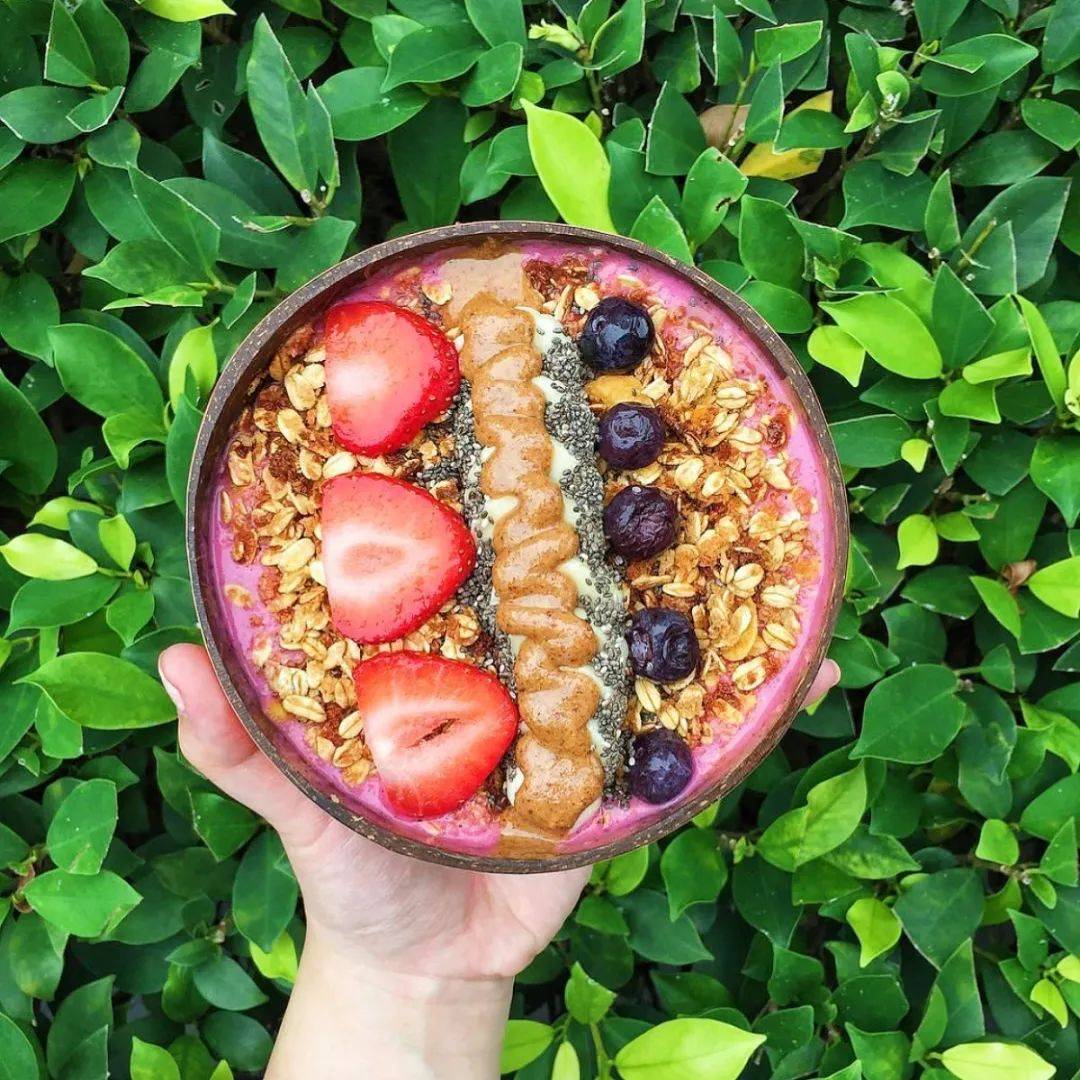 你與馬甲線之間，真的就只差一碗“Açaí Bowl”