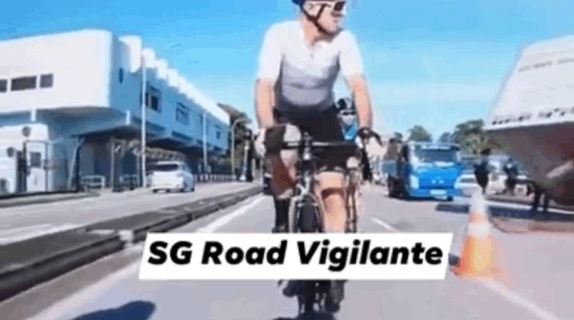 奇葩！因围观车祸而撞车，新加坡发生罕见“套娃”车祸事件