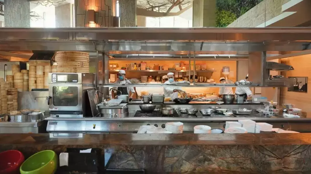 奢华住宿和美味精致的团圆饭，圣淘沙名胜世界等你来