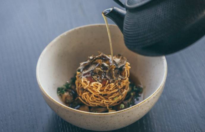 約上心愛的ta,一起去新加坡這幾家餐廳共度屬于你們的“凡爾賽”跨年夜吧