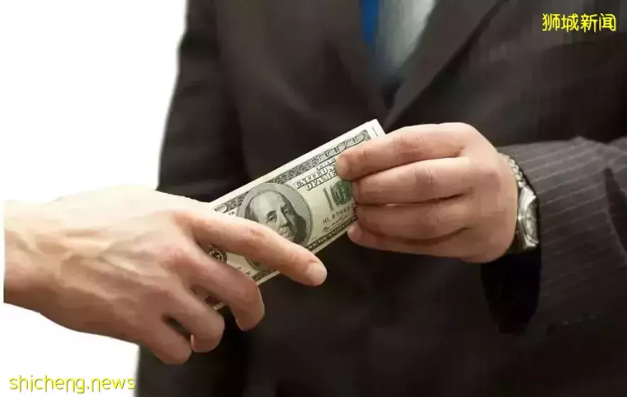 别不信邪，敢在新加坡动歪心思行贿受贿，三名华人结果悲剧了