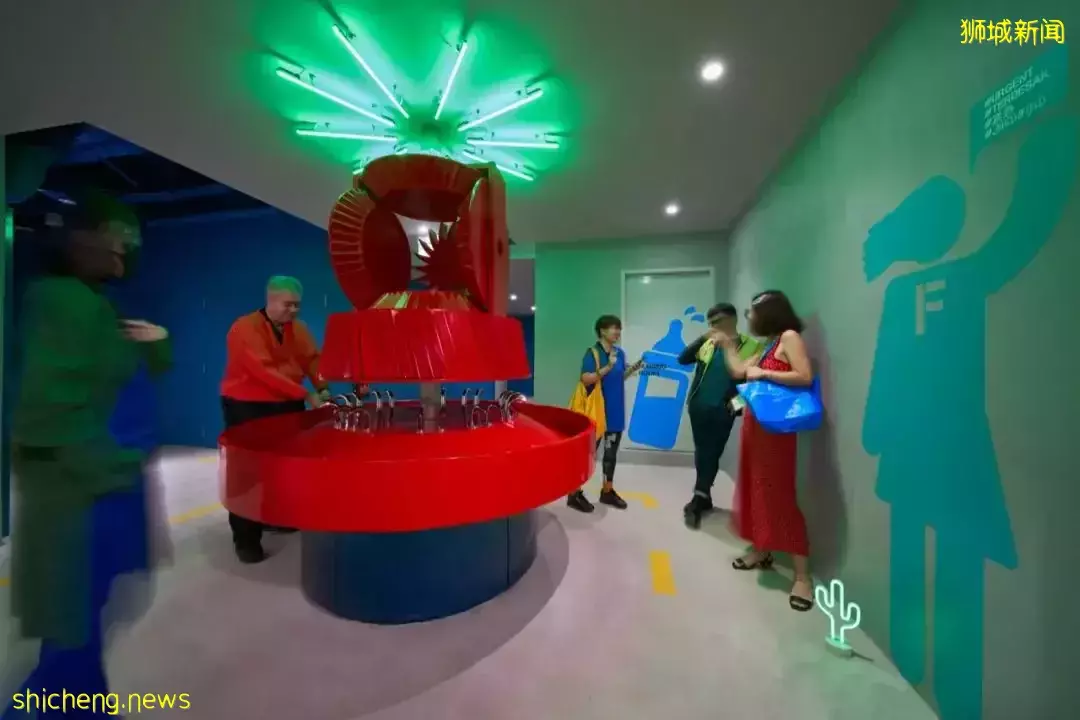 新加坡老商場改造,用工業霓虹升級視覺地標