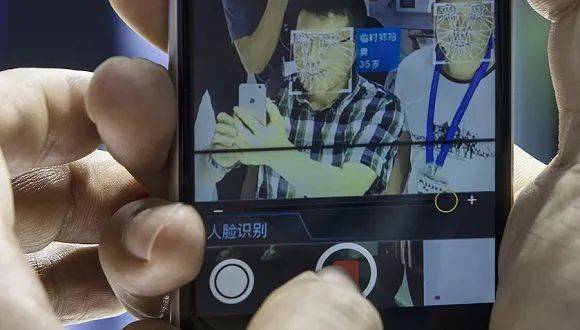 全球首例!新加坡將人臉驗證嵌入國民身份認證系統,以後再也不用擔心忘記密碼了