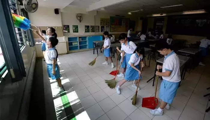 刷屏！新加坡一年一度開學大戲上演！好多家長和孩子淩晨4點就醒了