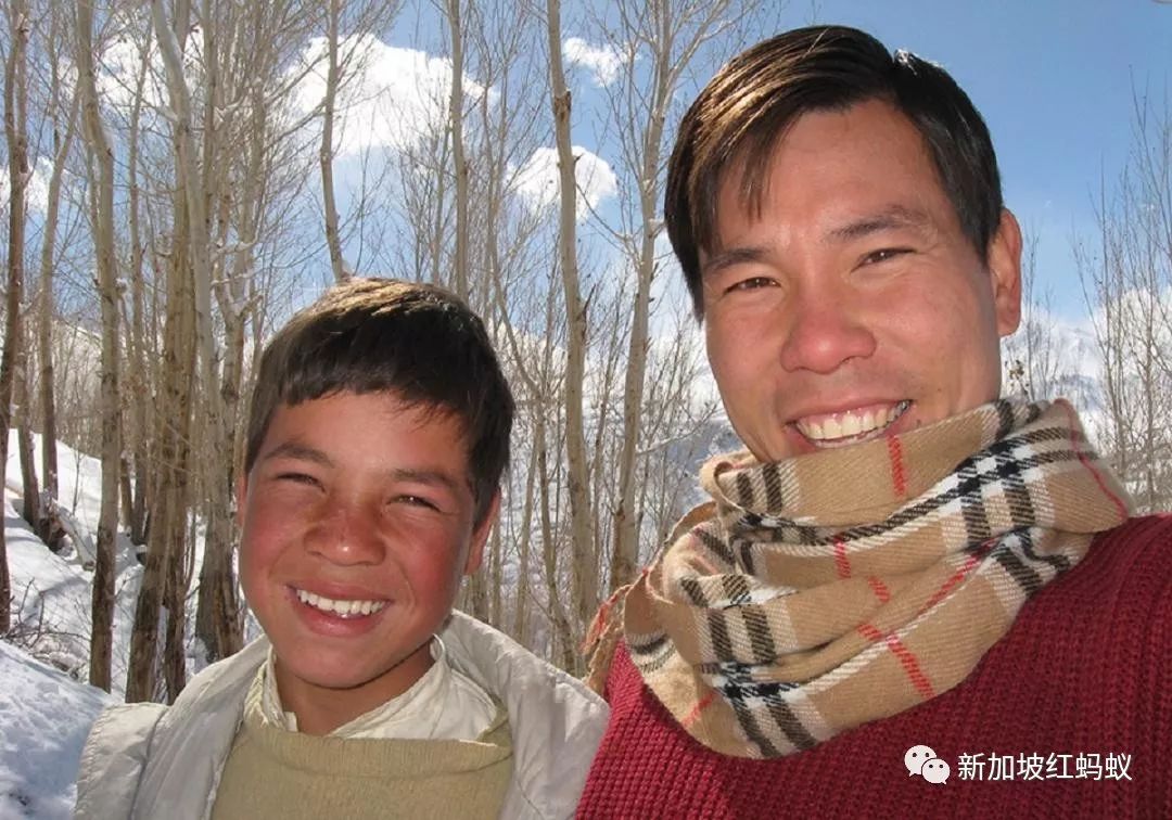 狮城医生旅居阿富汗18年　陪伴饱受战火摧残的孤儿成长