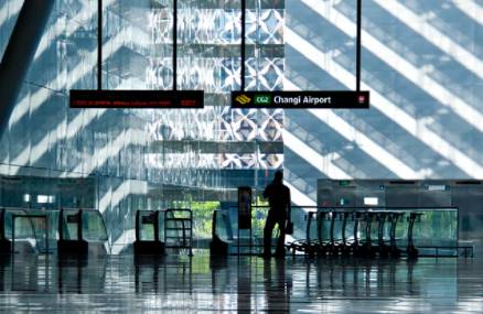 巴士感染群擴散至7個,174例!國藥今天開始接種!新加坡學生將收到免費自檢儀