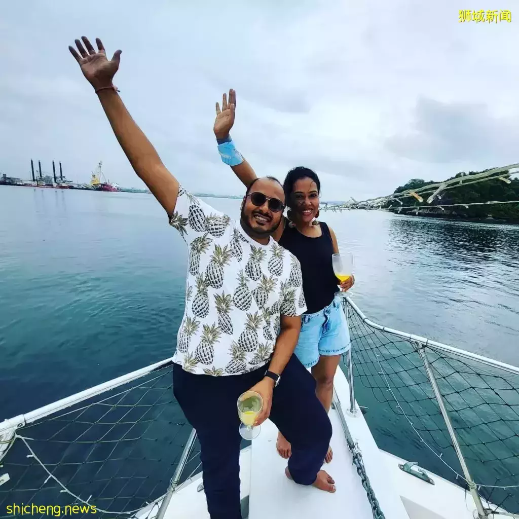 在游艇上吃Mookata!游艇、美食、美景我全都要