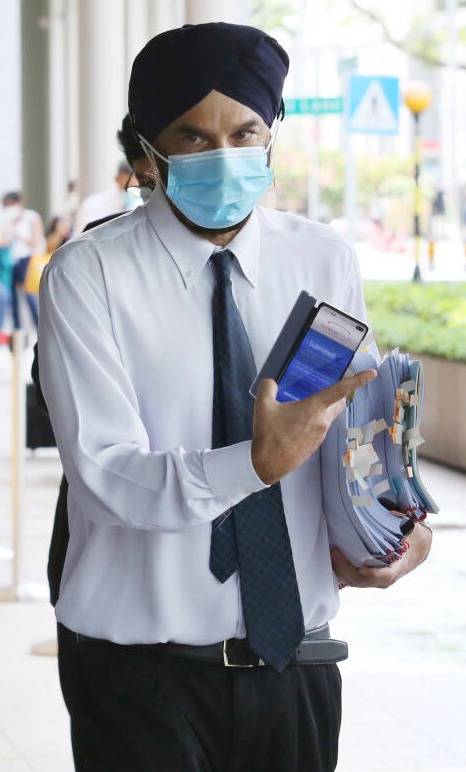 被起诉诽谤李显龙　部落客放弃答辩遭诉方炮轰