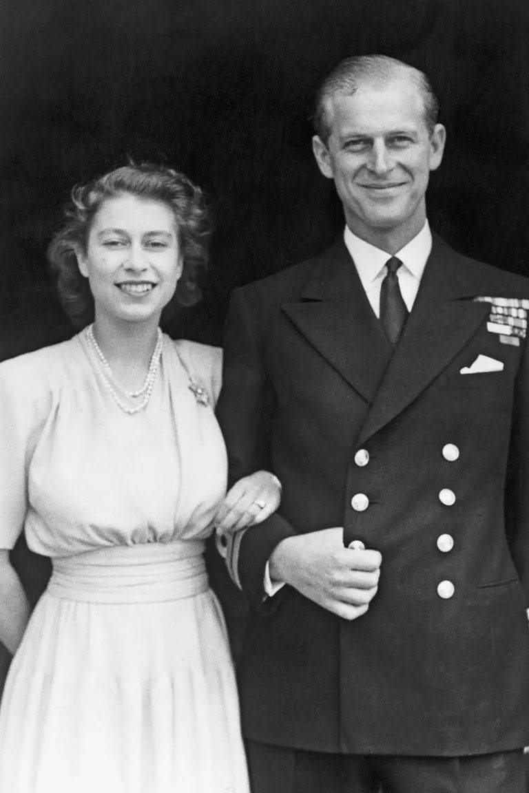 英女王99岁丈夫逝世，曾5次到访新加坡，参观乌节路商场、女皇镇大巴窑组屋