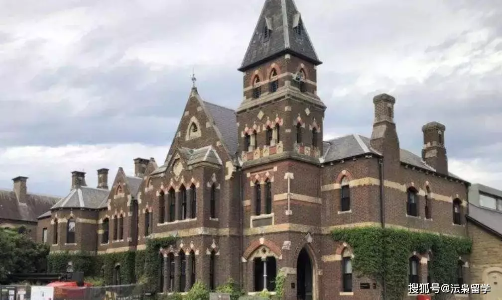 新加坡本科留學,新加坡留學讀本科情況介紹