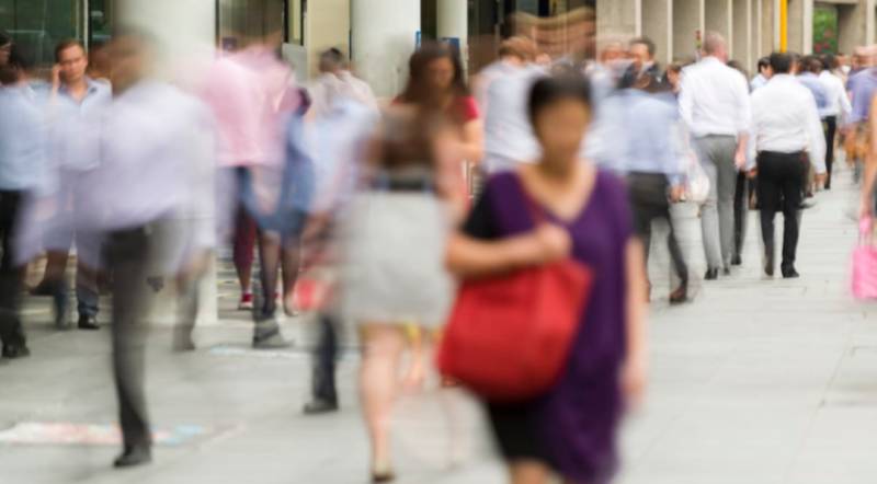 【移民资讯】新加坡十年来首次下跌总人口少了10000人，移民政策会放宽吗