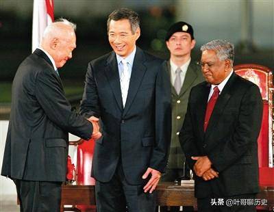 李光耀：爲何先在新加坡廢漢語，後又扶持漢語學校發展