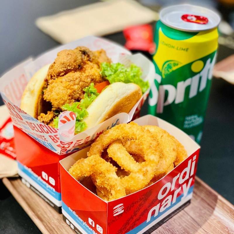 “Ordinary Burger”新晉漢堡專賣店🍔 厚實多汁肉餅、獨創海鮮漢堡😍 一粒S$5.30起