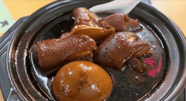 實拍探店！小夥兒在新加坡牛車水壕吃8種神秘美食，竟然