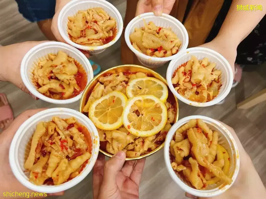 新加坡牛车水首家无骨鸡爪,下午5点就卖完了,是有多好吃