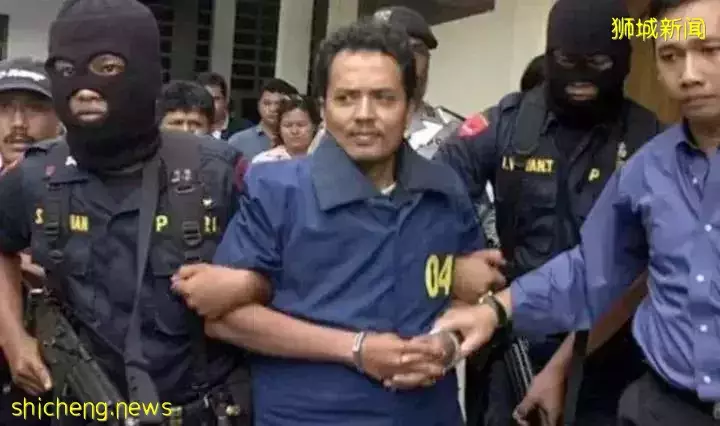 问:隔离和坐牢有什么区别?答:坐牢能越狱,隔离不行