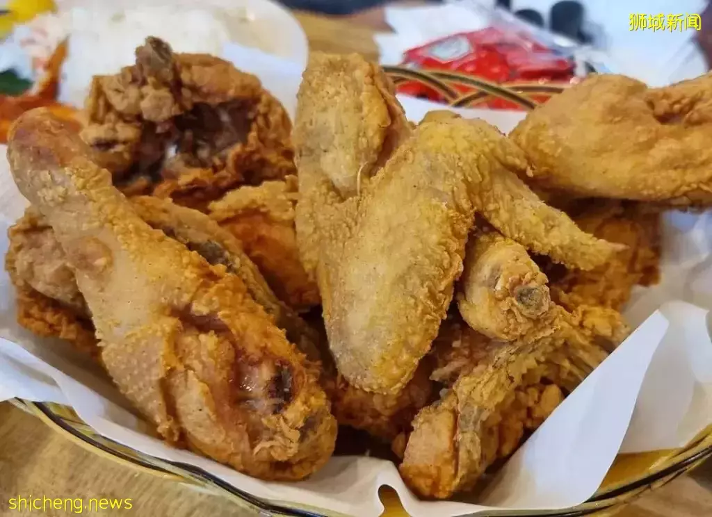 Waffletown终于重新开张!新店在NEWest,能够再次品尝到好吃的美式快餐啦🍔