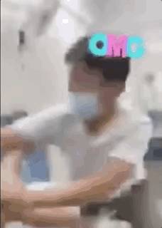 新加坡這所頂級名校，發生了激烈的衛生間大戰