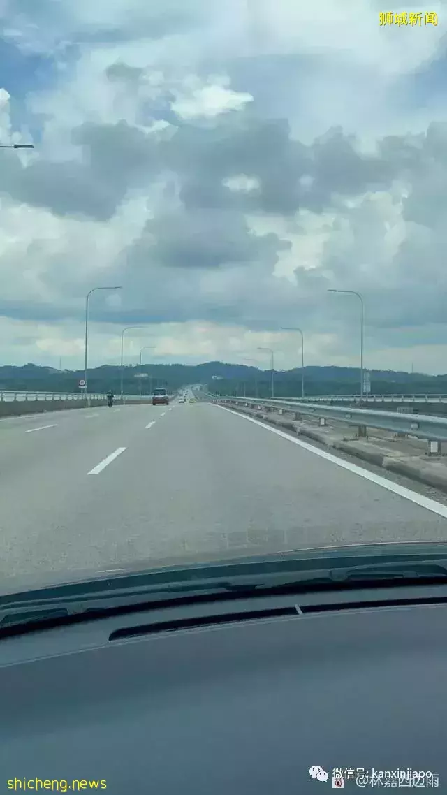 “在新加坡闷了两年,我终于开车回马来西亚探亲咯”