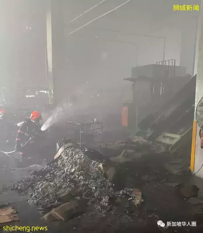 新加坡大士一厂房发生火患,民防派出17辆救援车一个半小时扑灭