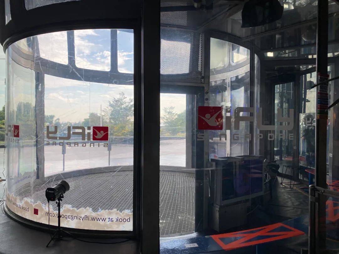 聖淘沙史上最大的福利！我免費體驗了東南亞最高的跳傘運動