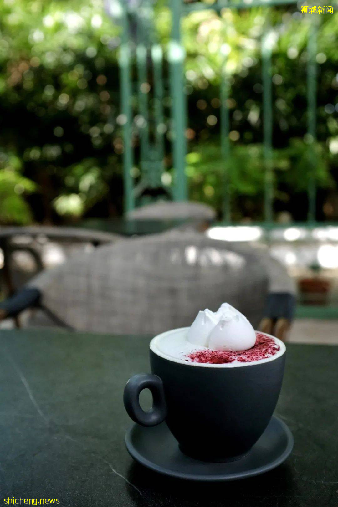 獅城的愛麗絲夢遊仙境，直落布蘭雅山間的歐式官邸The Alkaff Mansion