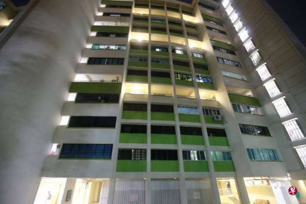 半夜叫醒老母煮面 讨不到10新元砸伞 不孝儿被判吃牢饭