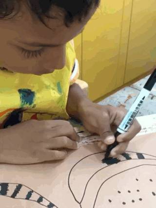 这位新加坡自闭症男孩,一动手就感动了全世界,预测这会刷爆朋友圈