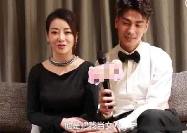 新加坡一线男星回国糊成18线,娶大六岁女演员,将其当作女儿宠