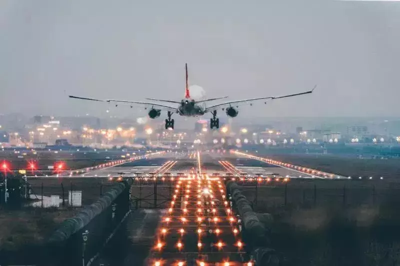 这趟新加坡至中国航班停飞!美国再取消2400航班,华人回国无望