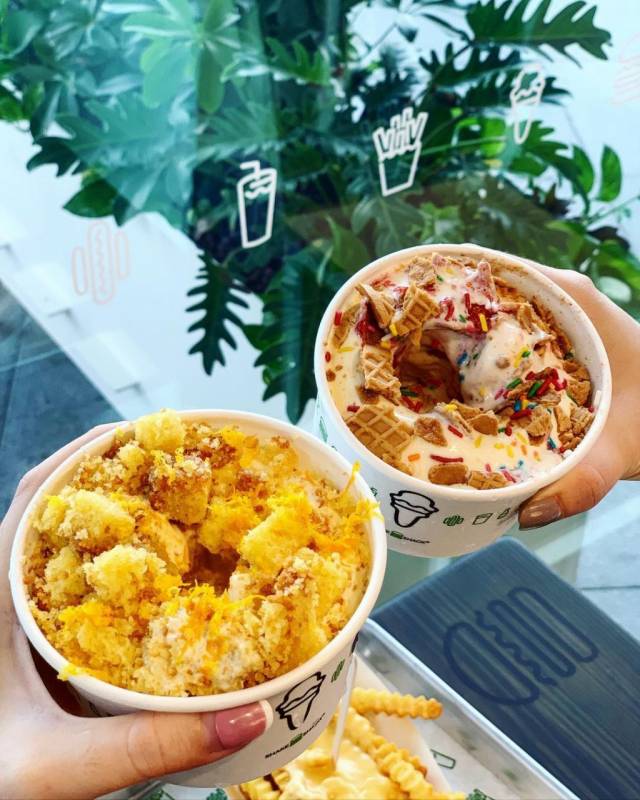 Shake Shack 新加坡第五家分行，12月1日正式開張🎉 Vivo City 推2款獨家限定美食、S$2限量版奶昔