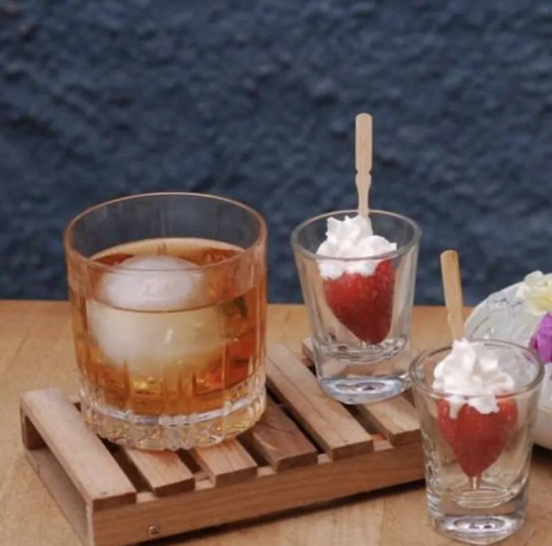 去哪里邂逅撞脸彭于晏,拜师周杰伦的坡国帅哥