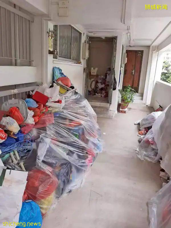 新加坡囤积癖老人于屋中去世!邻居闻臭报警,其子女还未找到