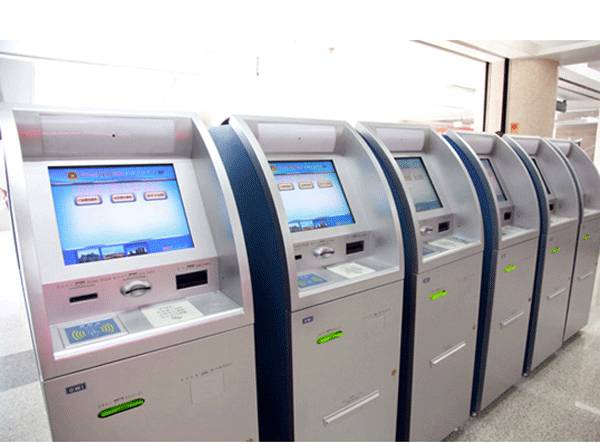 中國移民管理局發布6項新政策,老年人赴新加坡探親更方便啦