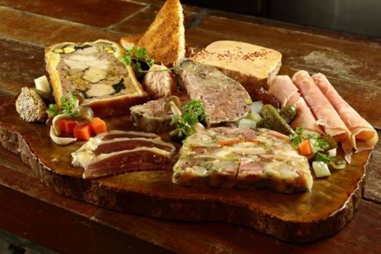 新加坡餐饮业，迎来生死劫