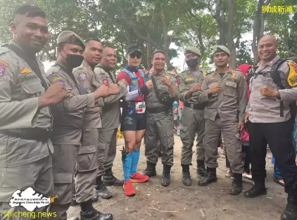 RINJANI 100越野赛超燃开跑！“茅粉”勇攀印尼林贾尼火山，携茅台共同登顶