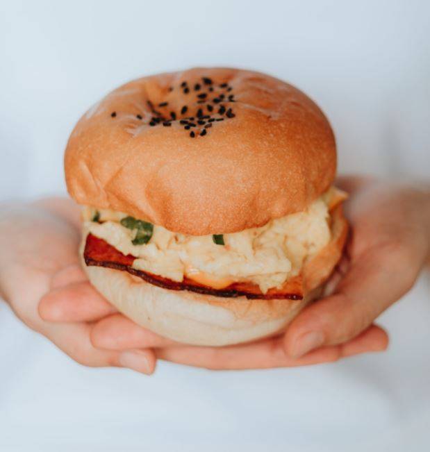 Clementi咖啡厅营业至凌晨12点,华夫饼冰淇淋必点之一