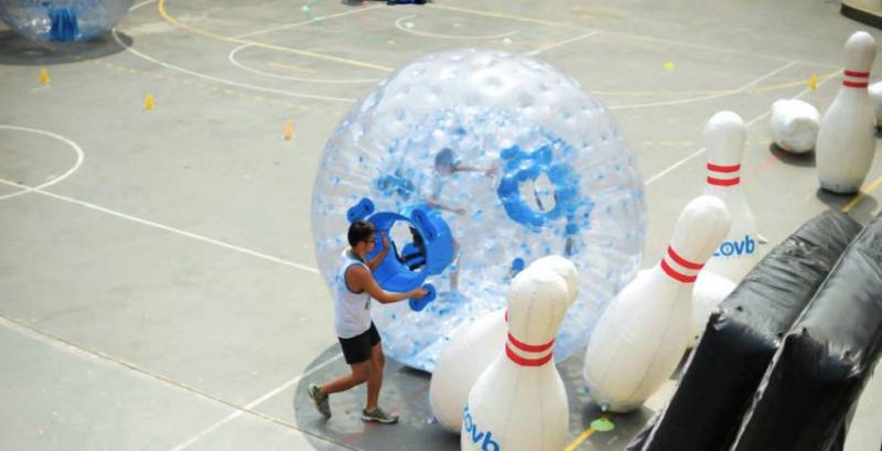 ZOVB Singapore 帶你旋轉跳躍！水中漫步、翻滾悠波球🎈 滾出快樂，忘掉煩惱